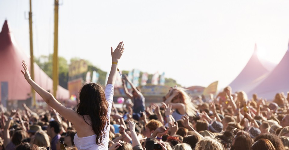 Auf in die Festivalsaison - mit tollen Outfits!